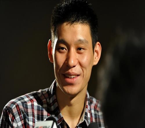 700萬+明星待遇，他選擇拒絕！只拿3萬也要追夢，值得男籃學(xué)習(xí)！