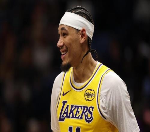 湖人110101戰(zhàn)勝鵜鶘球員評價(jià)：4人優(yōu)秀，3人及格，2人低迷