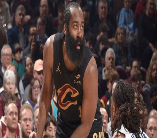 騎士復(fù)仇活塞！哈登18+6+7復(fù)出后2連勝坎寧安16投4中5失誤啞火