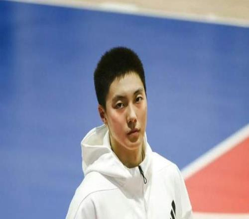 正式退出！廣東核心無奈，濟(jì)南小伙曝出原因，杜鋒批準(zhǔn)，徐杰祝福