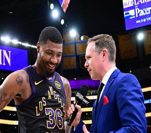 正負值+141全隊第一！湖人撿漏1100萬悍將真香：詹皇沖冠絕配