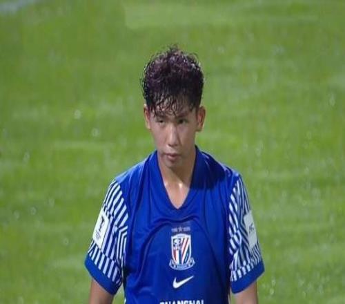 申花7號空缺，拉唐穿9號，申花本土前鋒只剩劉誠宇踢大連試金433