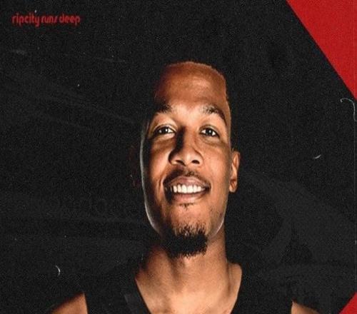 官方：開(kāi)拓者雙向合同簽約杰森肯特和克里斯揚(yáng)布拉德