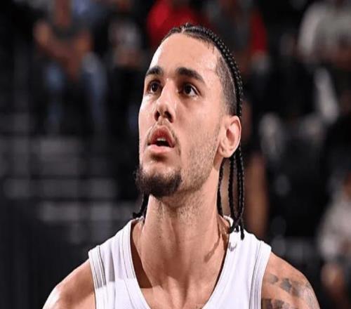 騎士113109活塞2喜2憂！泰森驚喜，替補(bǔ)攻守兼?zhèn)?，阿倫遭膝傷?></a></div><div   id=