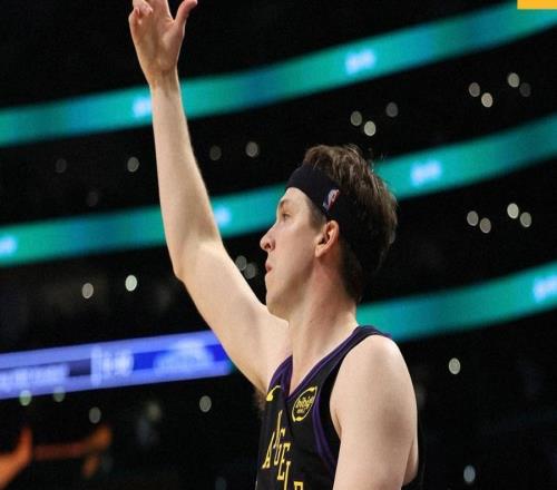 艱難！湖人逆轉(zhuǎn)鵜鶘，詹姆斯21分7助斯瑪特立功，但湖人暴露難題