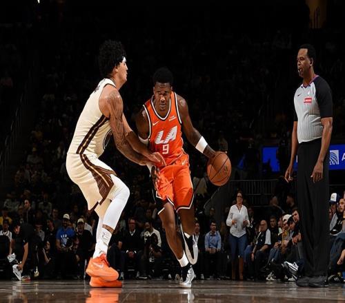 并不是長期高效的方法，快船應(yīng)該適當(dāng)減少后場新援的球權(quán)