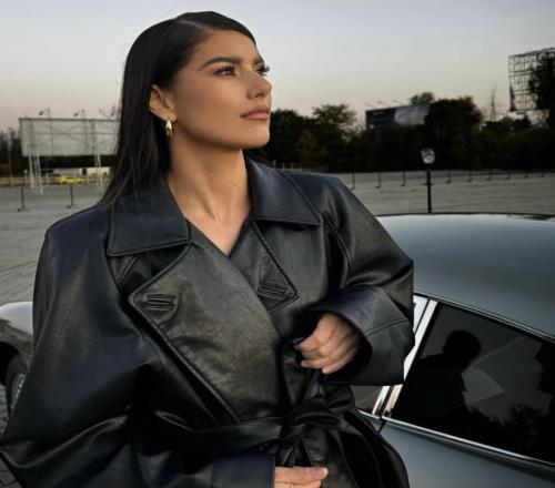 在辉煌与遗憾之间:科斯蒂亚的告别与自白