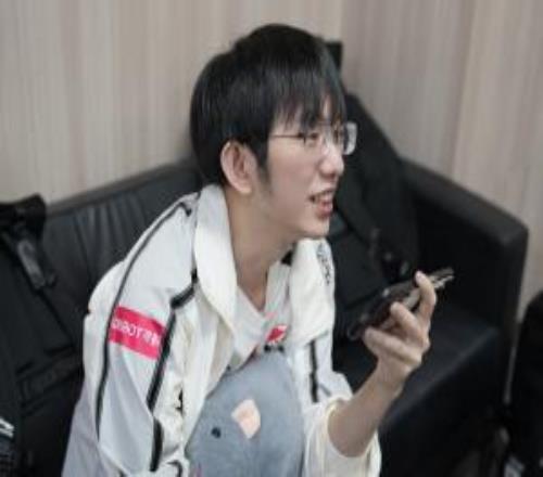 油不动了圣枪哥把把被xiaoxu压制，仅塞恩打出正战绩