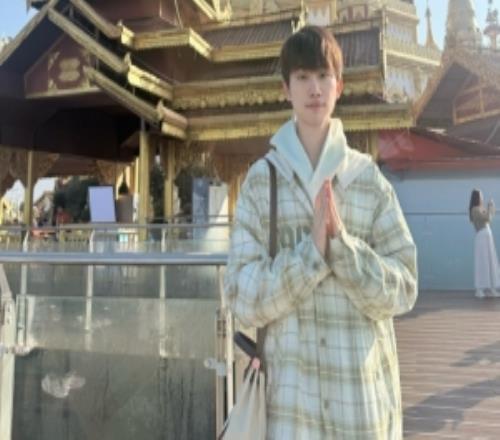 糖小幽:电影编剧姐们把写inb的歌词交给我了句句都完美讲他!