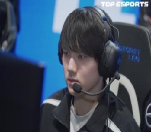 无需多言JackeyLove转发TES续约官博:加油!