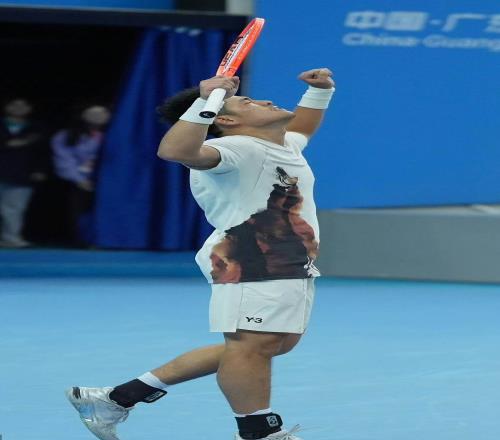 吴易昺兑现自己的豪言送蛋夺得全运会金牌,三次参加全运会终圆梦