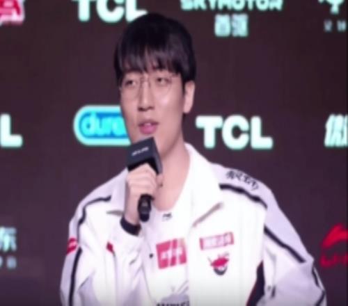 Tarzan：最近两连败一起聊了很多，慢慢进步慢慢改