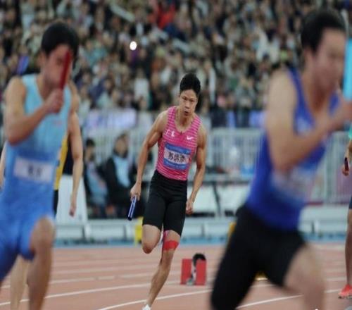 苏炳添“最后一舞”,广东队以0.03秒之差错过领奖台