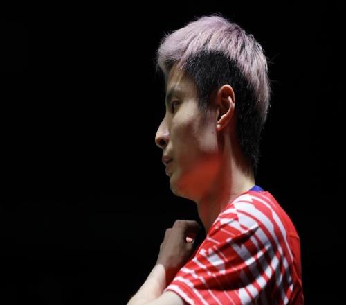 次局因伤退赛，石宇奇不敌昆拉武特收获马来西亚公开赛亚军