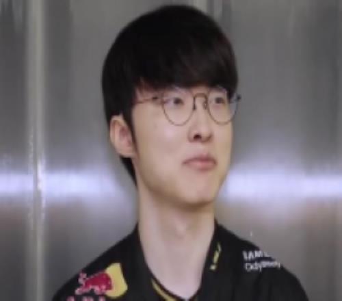 还是个1!韩国19禁男同小说因“照搬Faker人生故事”引发争议