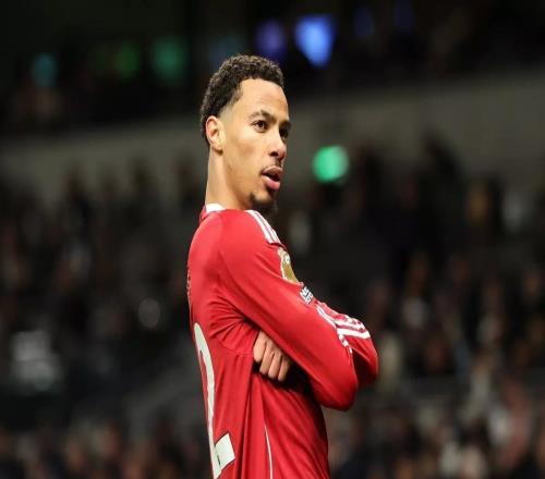 鲁尼:埃基蒂克基本上是今夏最佳引援,我很喜欢他的比赛态度