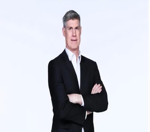 万万没想到,CBA第一个下课的主教练不是丁伟,而是他!