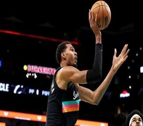 文班:期待打尼克斯赢回来我们欠自己一场胜利