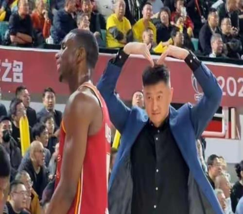 CBA最新排名更新,广东队惨胜多人被打,冠军球队七连败太丢人