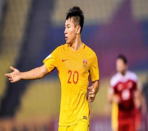 申花正式官宣于汉超挂靴!未来将被俱乐部任命为助教,值得期待