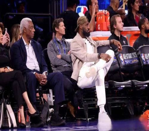 老詹得票低记者鸣不平:他历史前二,在洛杉矶举办,名嘴说出隐情