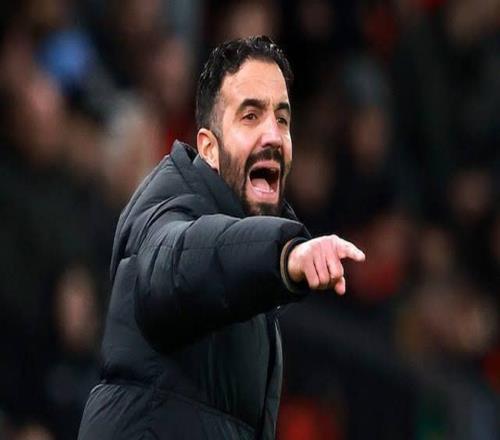 阿莫林再骂曼联一人,解释半场就换下他原因!冬窗欲卖他签新前锋