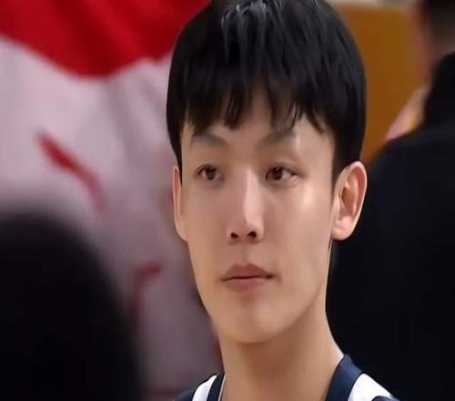 广东4消息:杜锋深夜摊牌,奎因最新伤情,徐杰创纪录,强援生日