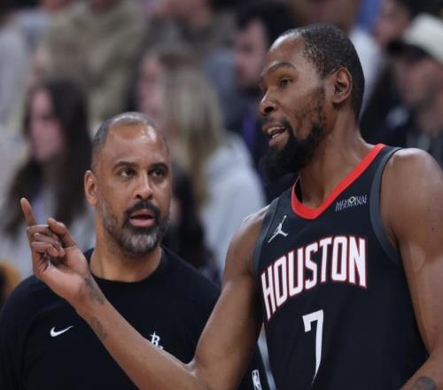 两战合计37投24中!申京受伤后火箭才明白,杜兰特就该搭档亚当斯