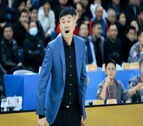 胜天津发布会!杜锋谈奎因伤势,大篇幅谈小将渴望能珍惜机会!