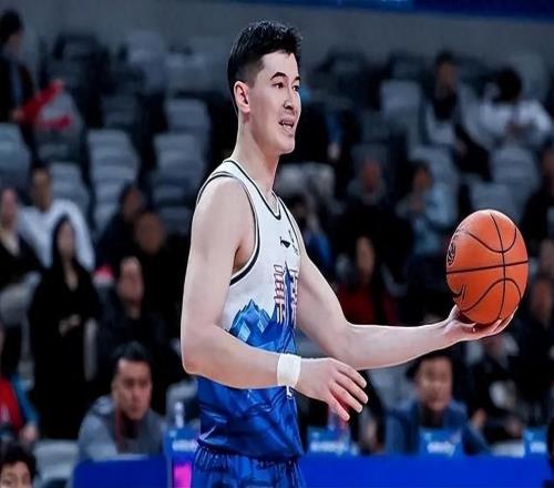 阿不都18+10+7统治赛场半个月从质疑声中翻身,刘炜找对说明书