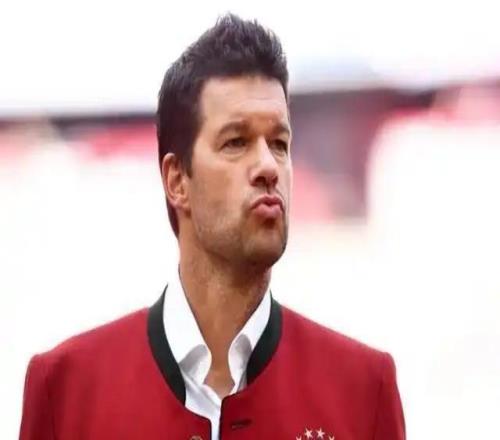 巴拉克觉得卡尔更像早年的克罗斯,孔帕尼需要当心欧冠的赛程