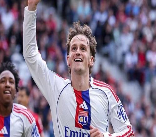 莫顿:很兴奋成为利物浦夺冠队伍的一员,但踢不上球就很憋屈