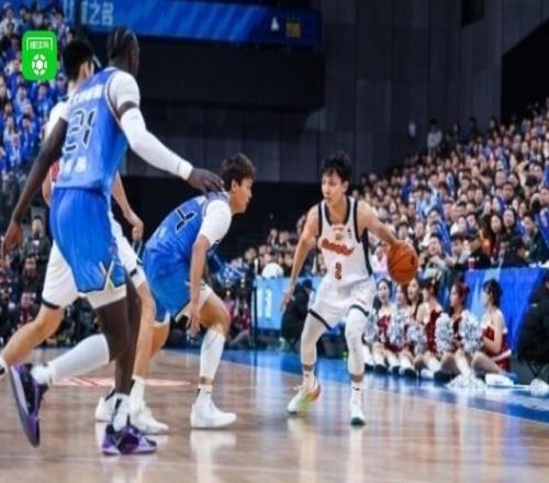 北京10574终结广东8连胜,曾凡博回归18分,徐杰伤退,萨姆纳35分