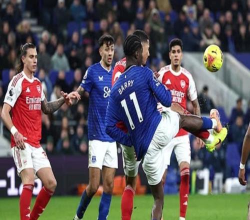 英超判罚评审团:埃弗顿在踢阿森纳的比赛本应获得一粒点球