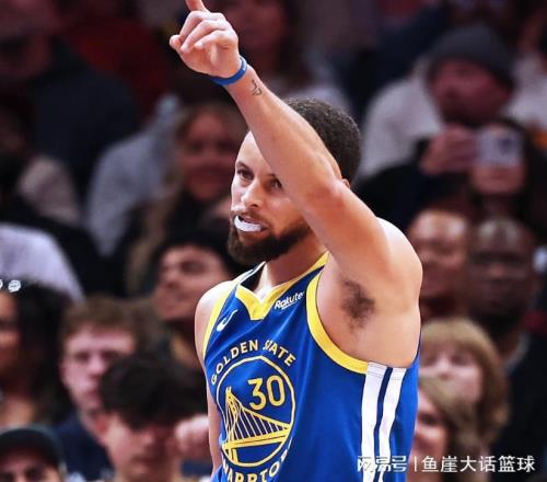 勇士132125黄蜂!无解的不是赢球,是库里赛后表态,三人被认可