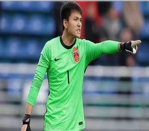 补强门将计划落空,上海申花果断叫停租借鲍亚雄,堪称最明智决定