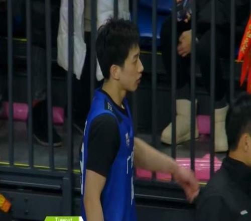 遗憾!广东加时苦战惜败,惨遭双杀丢冠,杜锋爱将爆发空砍37+10