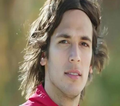 加盟28年生涯第9队!都2026年了,44岁昔日足坛男神竟还没退役!