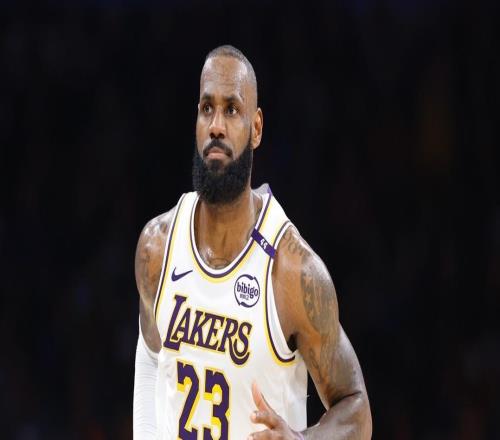 詹姆斯球权生涯新低!但依旧是性价比最高的超巨!