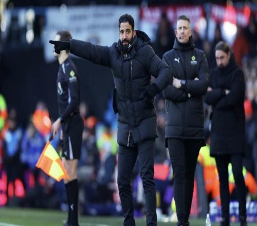 TA:解雇阿莫林的决定是曼联高层在格雷泽家族的配合下做出的