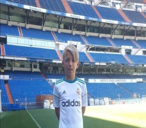 跟队:不用过分较真卡尔“儿皇梦”的言论,他没有离队打算