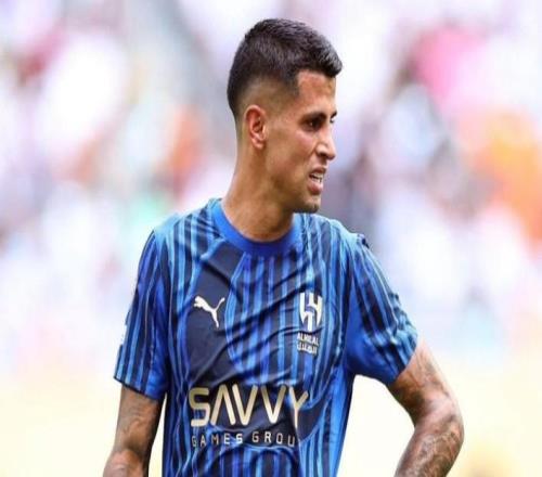 跟队:在无缘坎塞洛之后,国米目前并没有明确任何引援替代者