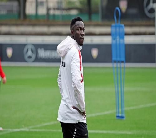 德天空:美因茨与斯图加特谈妥姆武帕,若保级成功转会费可达100万欧