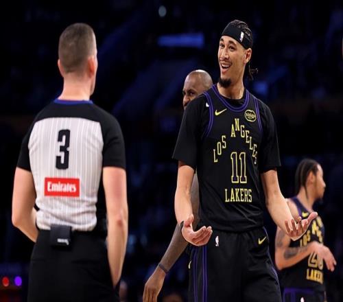 莫名其妙!湖人先发中锋的状态上去了,替补中锋的状态又下来了