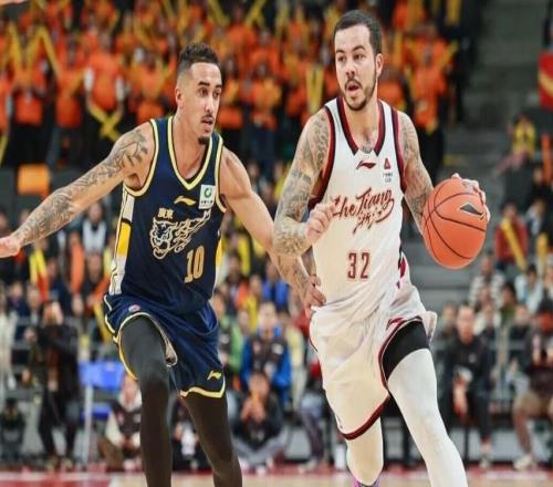 CBA新赛季最疯狂绝杀!浙江0秒压哨掀翻广东:约克一战封神!