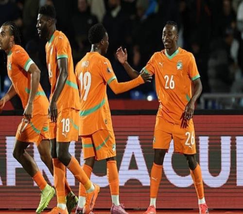 30!卫冕冠军进非洲杯8强战埃及5000万曼联红星传射+比肩德罗巴