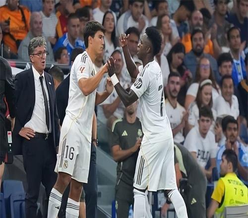 再次爆炸!维尼修斯被换下时抱怨遭狂嘘,切尔西正在评估购买机会