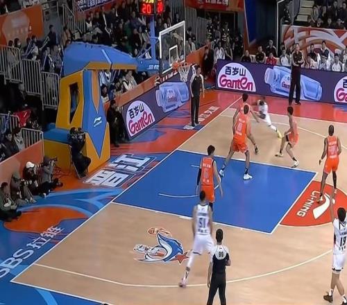 半场战报山东48:43领先福建,陶汉林13分、克里斯10分