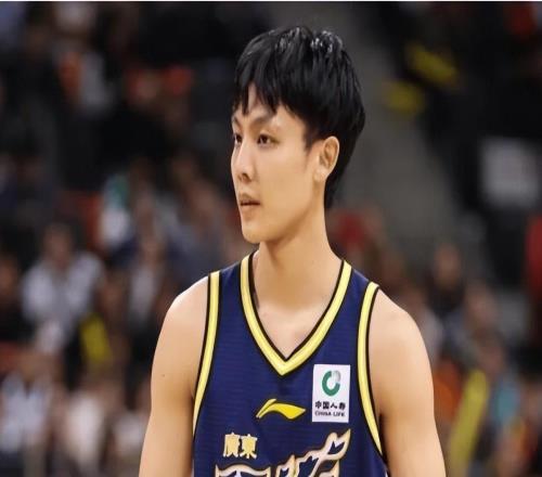 广东110105胜深圳,比赛过程相当精彩,球迷大呼过瘾