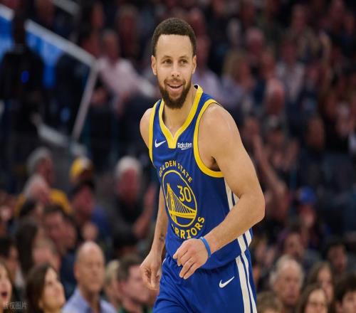 杀死比赛!库里轰31+7+7打爆雄鹿!欺负追梦,字母哥空砍34+10+5